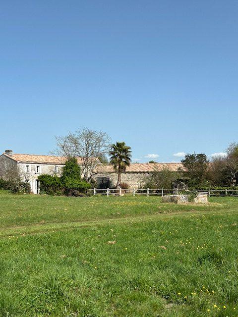 Maison - 800 m² - 30 pièces