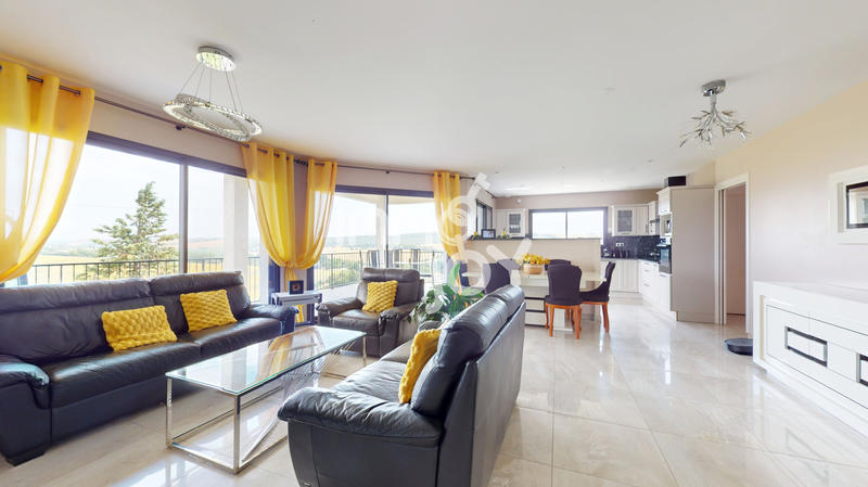 Villa - 224 m² - 6 pièces