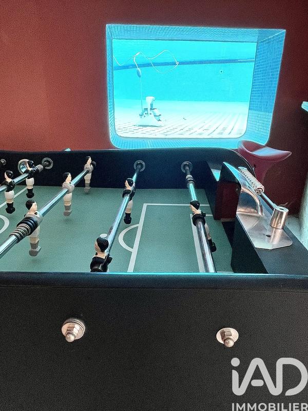 Maison - 630 m² - 20 pièces