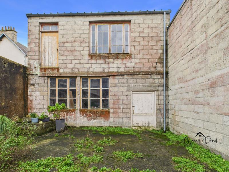 Maison - 148 m² - 8 pièces