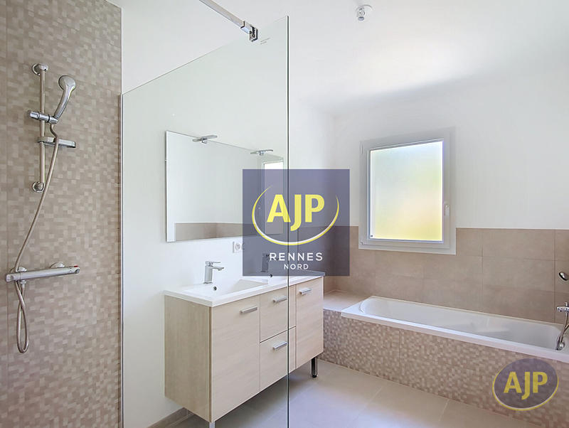 Maison - 110 m² - 6 pièces