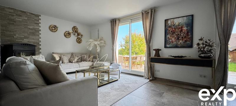 Maison - 212 m² - 8 pièces