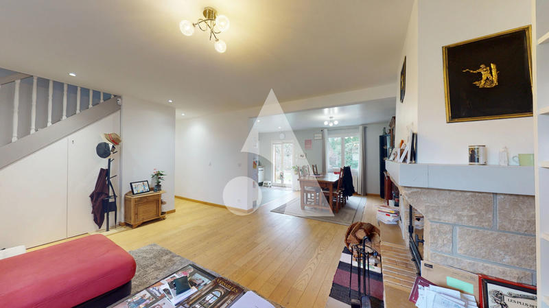 Maison - 156 m² - 8 pièces