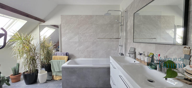 Maison - 178 m² - 8 pièces