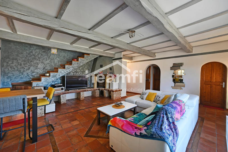 Maison traditionnelle - 135 m² - 7 pièces