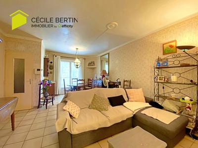 Maison - 97 m² - 3 pièces