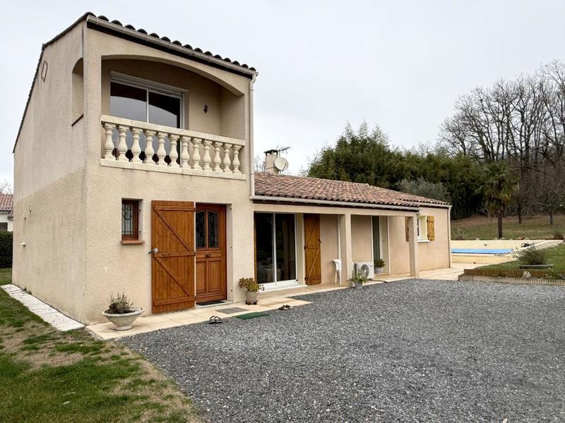 Maison - 135 m² - 5 pièces