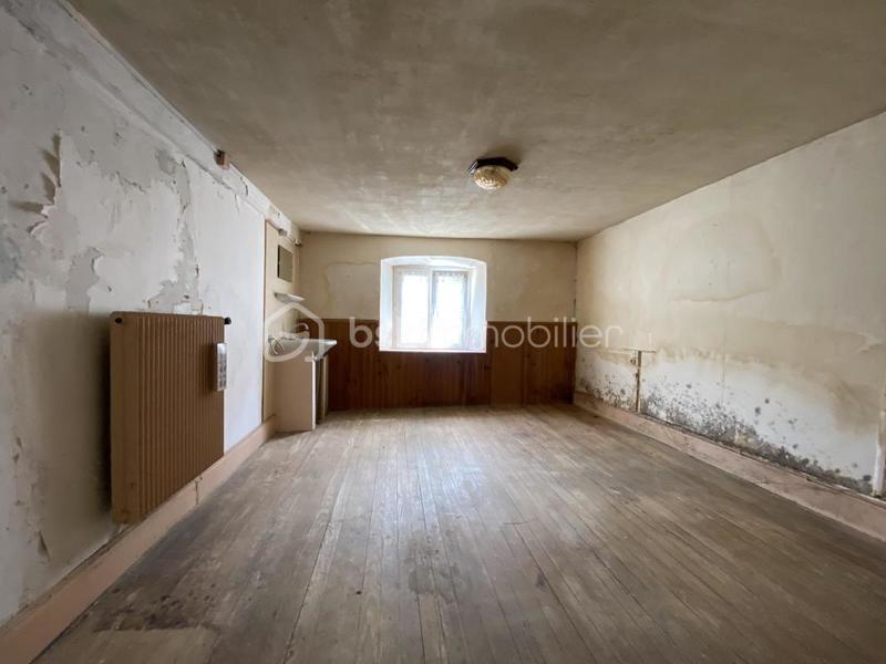 Maison de village - 303 m² - 9 pièces