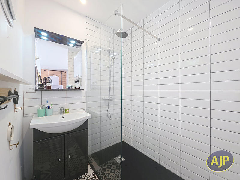 Maison - 174 m² - 7 pièces