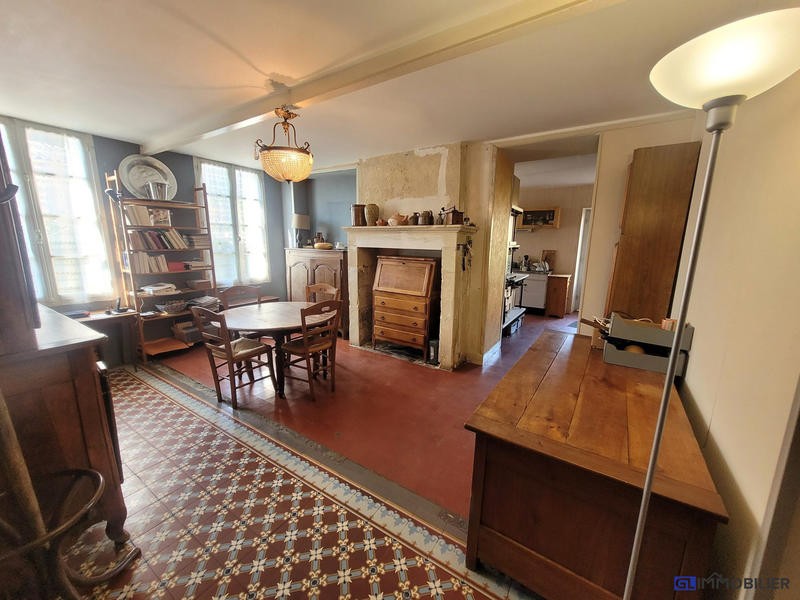 Maison ancienne - 220 m² - 11 pièces