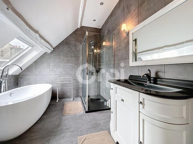 Appartement - 106 m² - 4 pièces