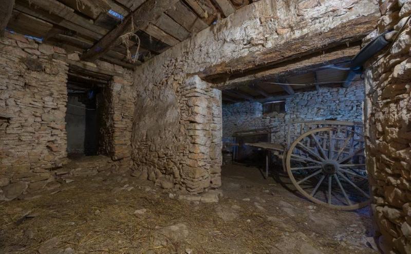 Ferme - 560 m² - 8 pièces