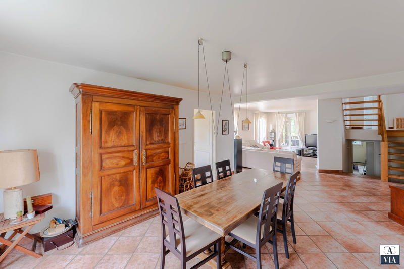 Maison - 193 m² - 6 pièces