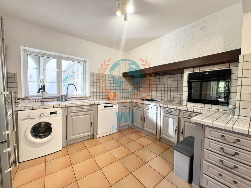 Maison - 183 m² - 6 pièces