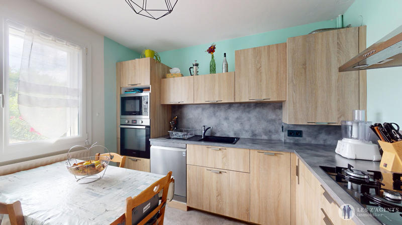 Maison - 97 m² - 5 pièces