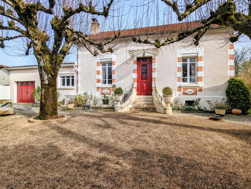 Maison - 160 m² - 7 pièces