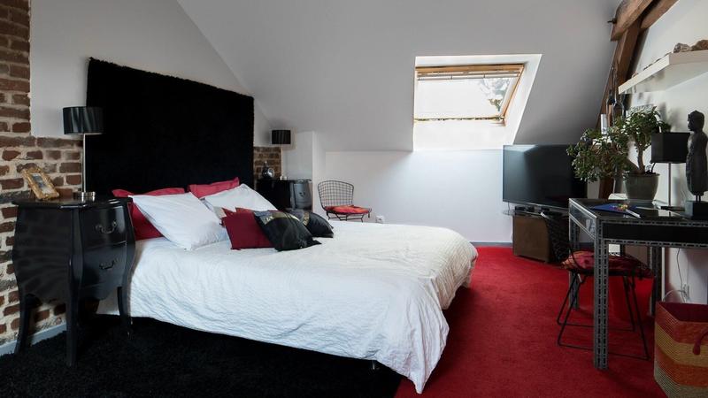 Maison - 360 m² - 10 pièces