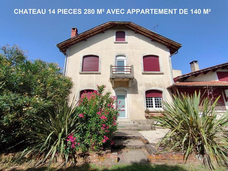 Château - 288 m² - 20 pièces
