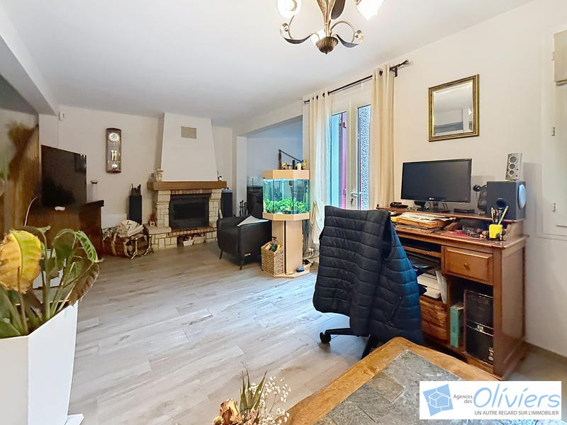 Maison - 97 m² - 6 pièces