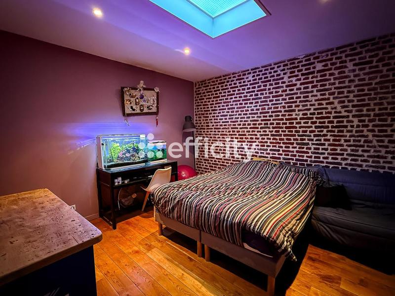 Loft - 144 m² - 5 pièces