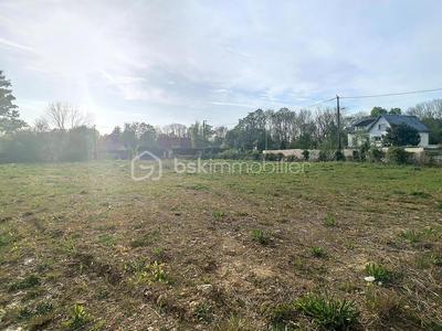 Terrain constructible - 595 m²