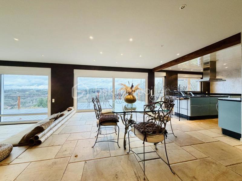 Maison traditionnelle - 131 m² - 5 pièces