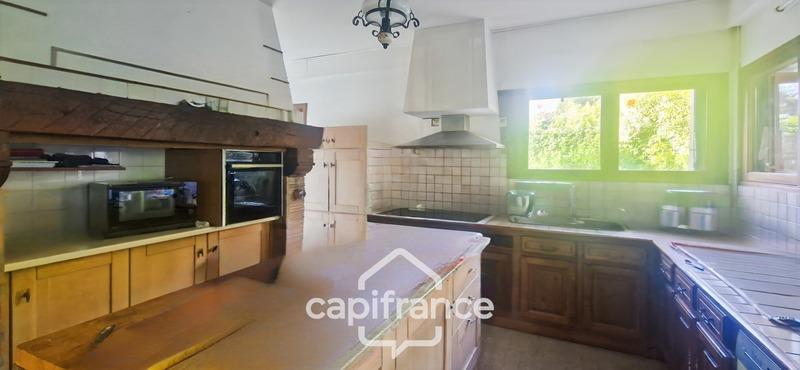 Maison - 190 m² - 8 pièces