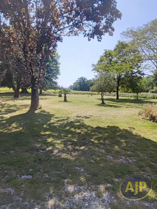 Maison - 206 m² - 6 pièces