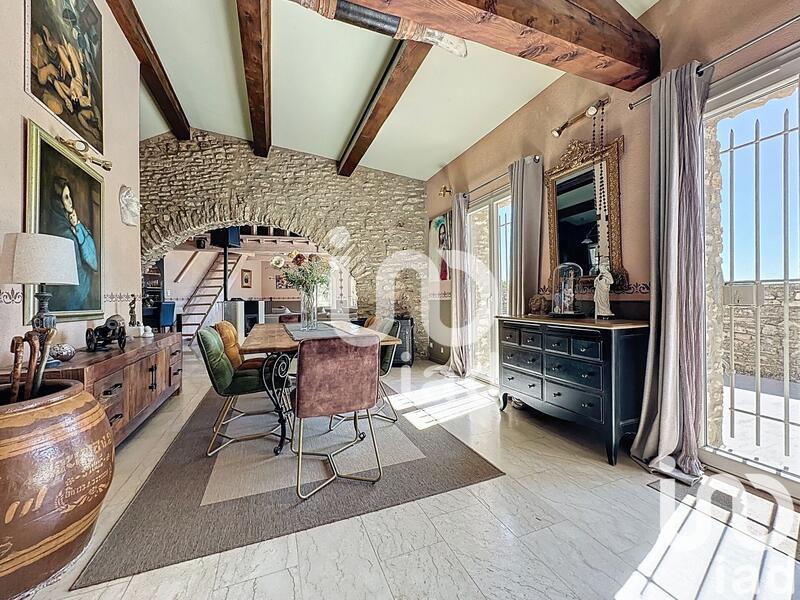 Maison - 445 m² - 19 pièces