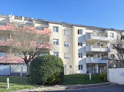 Appartement - 106 m² - 6 pièces