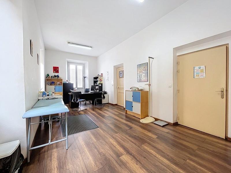 Local d'activités - 91 m²