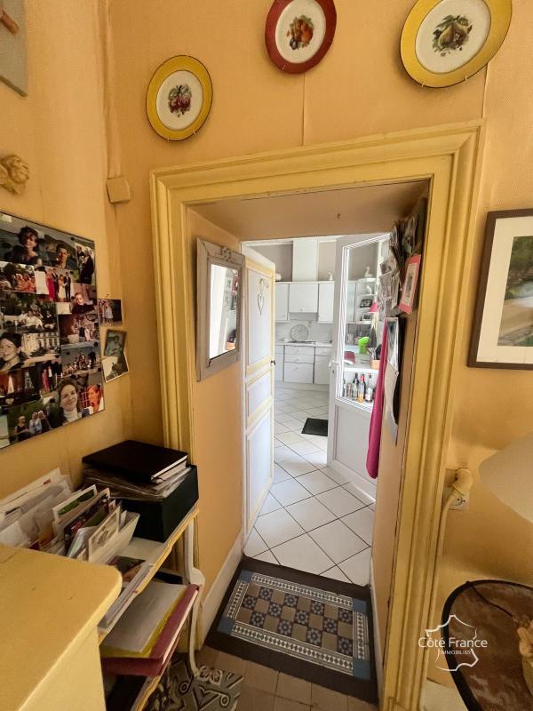 Propriété - 352 m² - 12 pièces