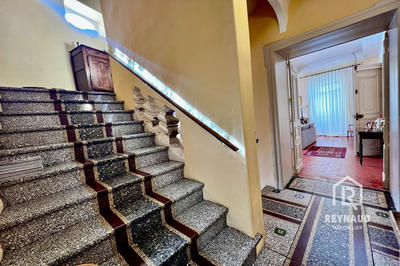 Maison - 380 m² - 10 pièces