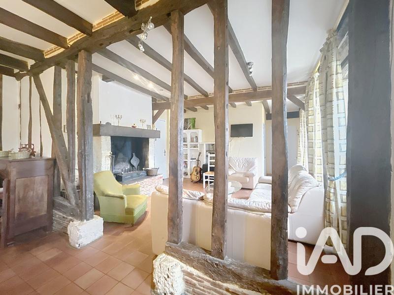 Maison - 238 m² - 7 pièces