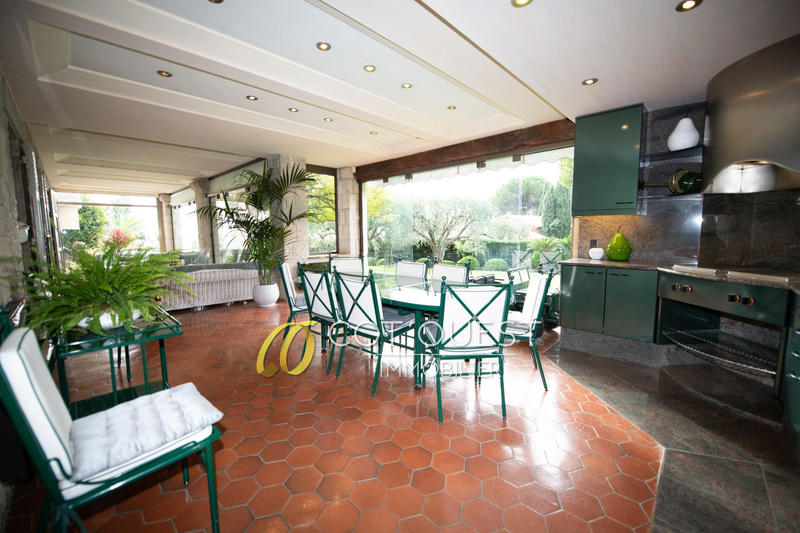 Maison en pierre - 297 m² - 8 pièces