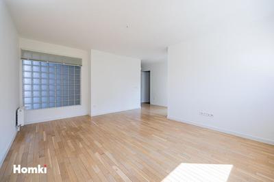 Appartement - 81 m² - 4 pièces