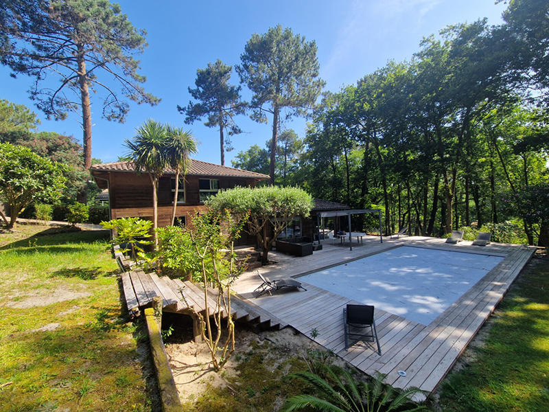 Maison - 140 m² - 5 pièces