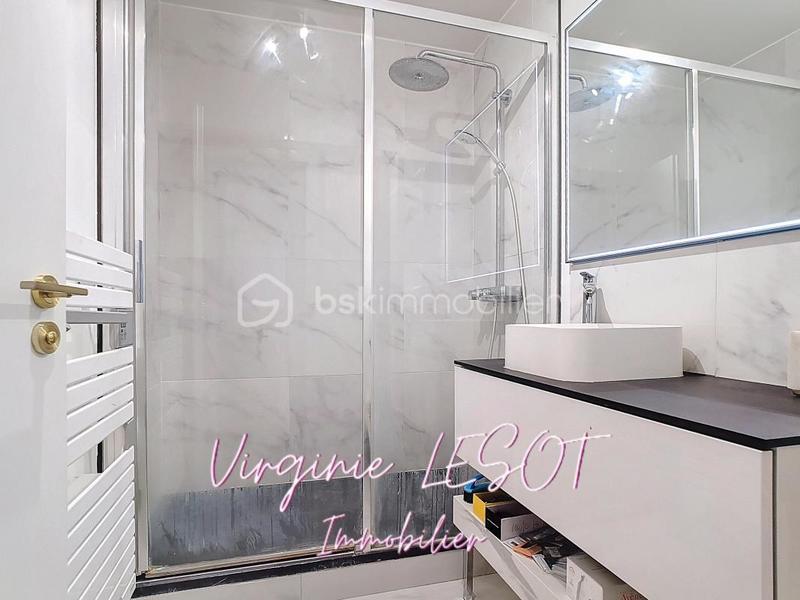 Appartement - 85 m² - 4 pièces