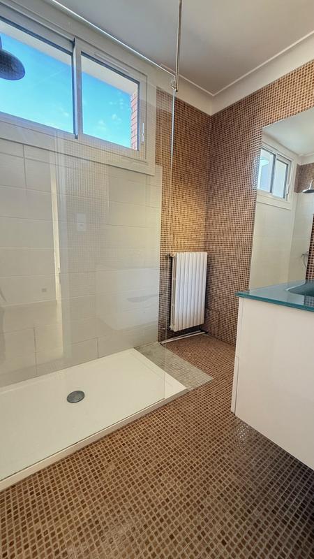 Villa - 242 m² - 7 pièces