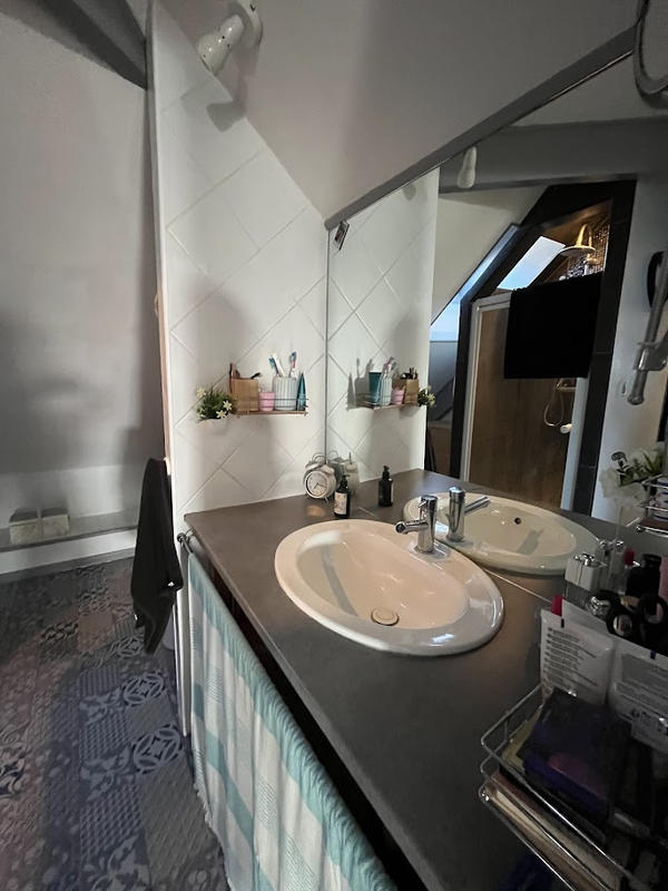 Maison - 220 m² - 9 pièces