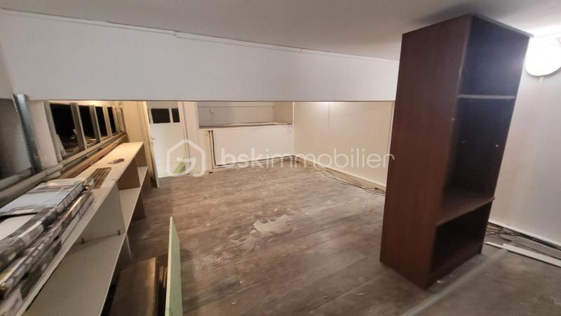 Local commercial - 140 m² - 6 pièces