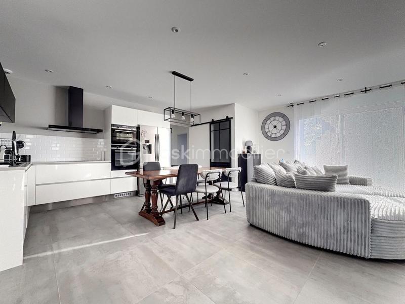 Maison - 87 m² - 4 pièces