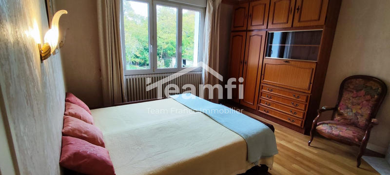 Maison - 180 m² - 5 pièces