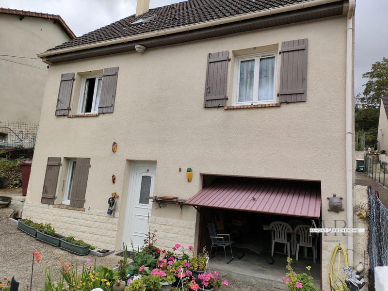 Maison traditionnelle - 97 m² - 5 pièces