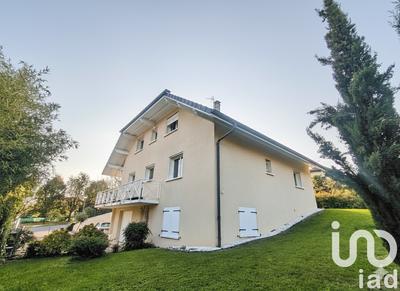 Maison - 213 m² - 7 pièces