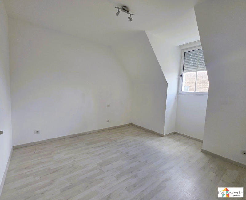 Maison traditionnelle - 148 m² - 6 pièces