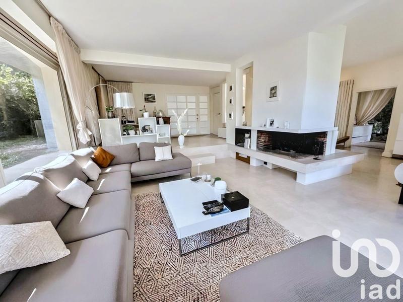 Maison de maîtres - 240 m² - 7 pièces