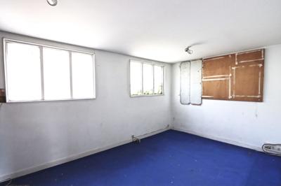 Local d'activités - 105 m²