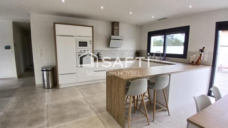 Maison - 122 m² - 4 pièces