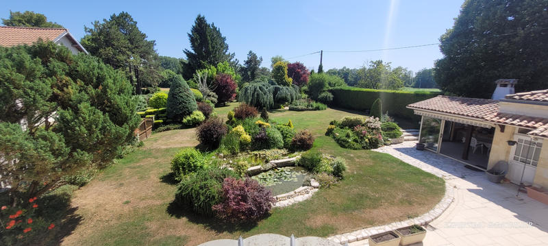 Propriété - 232 m² - 13 pièces